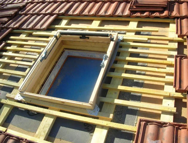 pose de fenêtre de toit, couvreur Montauban