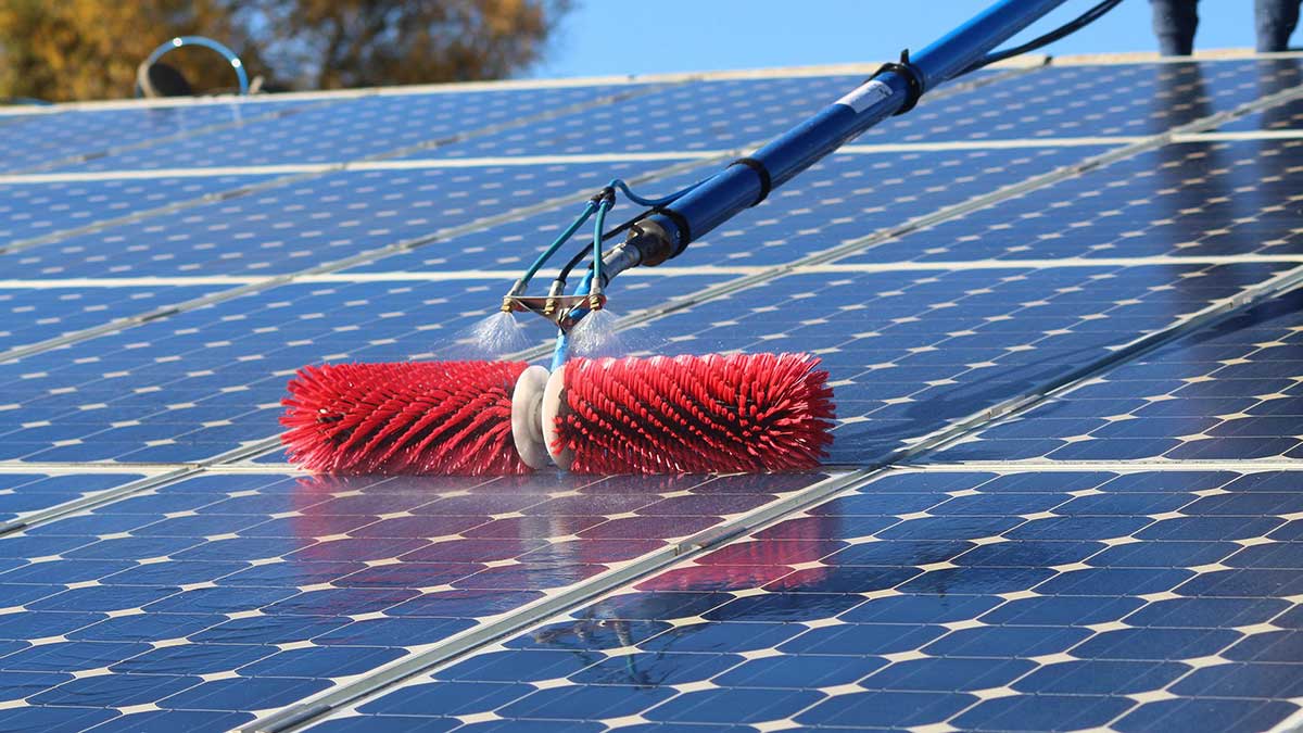 nettoyage-panneau-solaire-couvreur Montauban